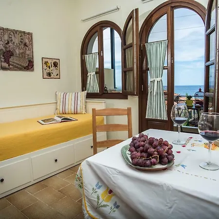 Lejlighedshotel Amboula 2*